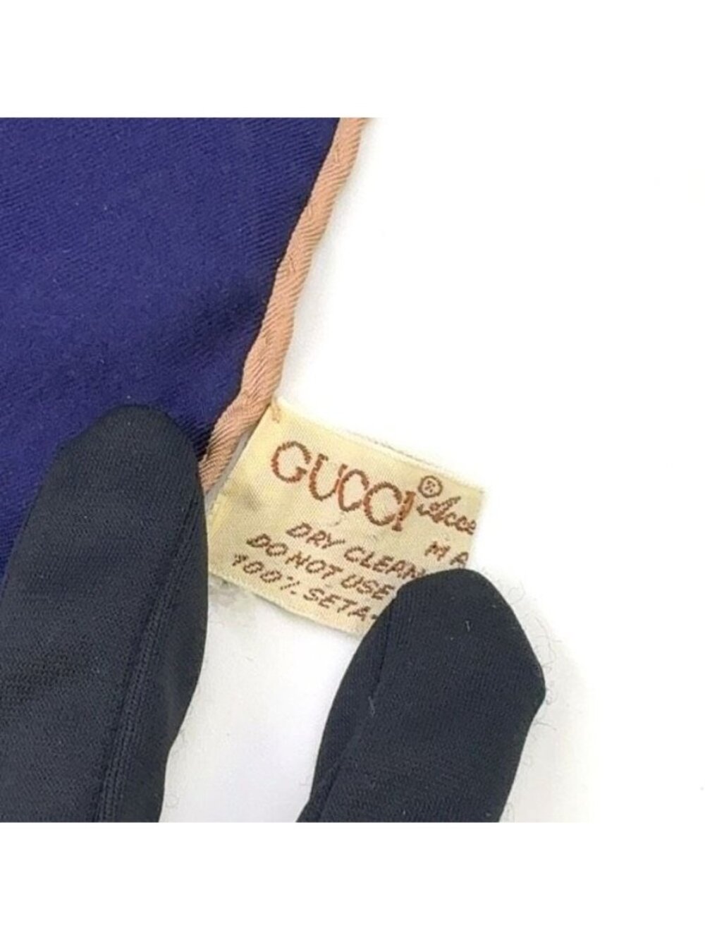 ★SOLD★ Gucci Collection Line Silk Navy Scarf - Picture 2 of 10